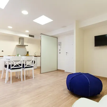 Ole - Albareda 24 Apartament